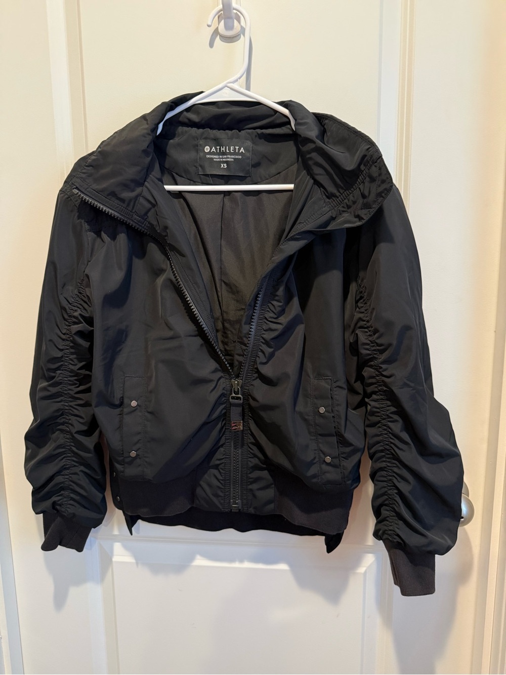 Athleta Point Reyes Bomber Jacket in Black Size XS - Picture 3 of 6